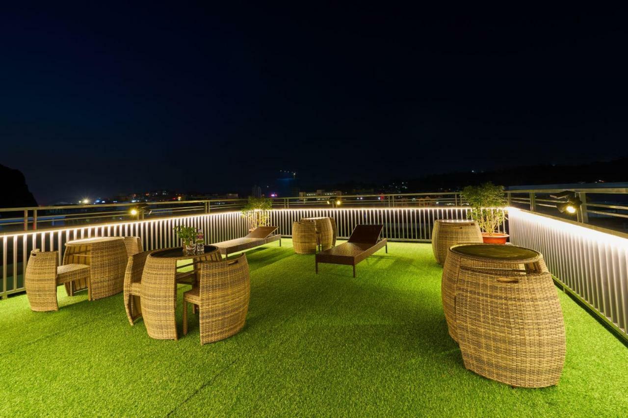 Bbq Hostel Ha Long Bagian luar foto